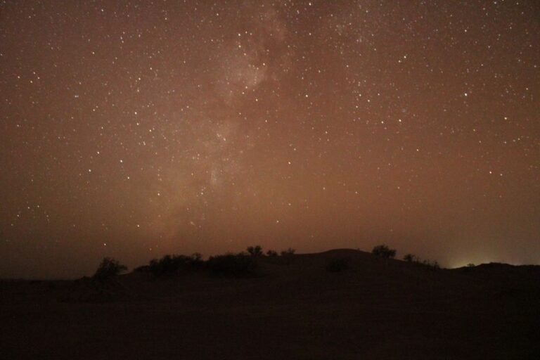 Camping under the stars in the Moroccan desert (3)