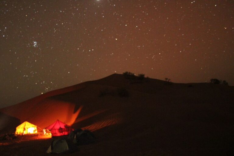 Camping under the stars in the Moroccan desert (4)